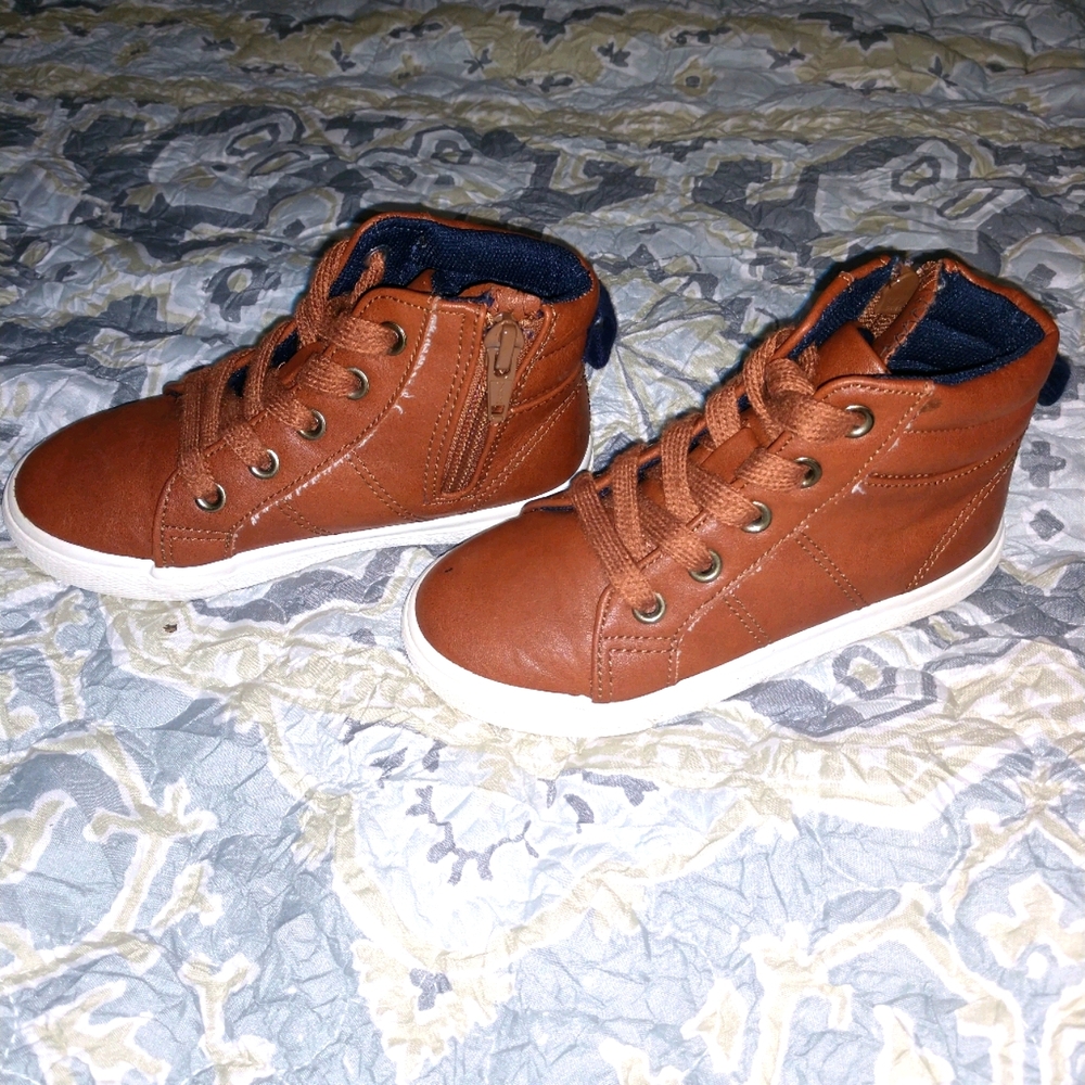 Cat & Jack Toddler Size 9 Shoes